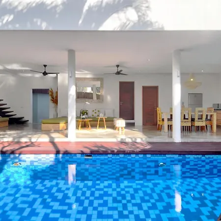Outstanding- Seminyak Sands. Villa